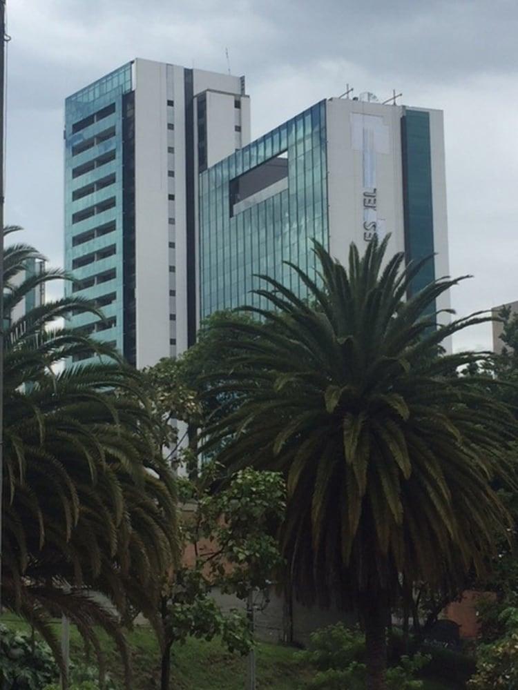 Hotel Estelar Square Medellín Exterior foto